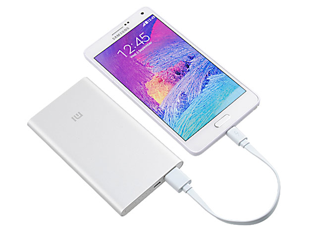 Внешняя батарея Xiaomi Mi Power Bank универсальная (5000 mAh, серебистая, алюминиевая)