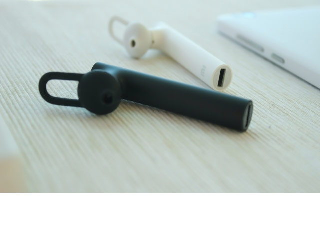 Bluetooth-гарнитура Xiaomi Mi Bluetooth Headset (белая)