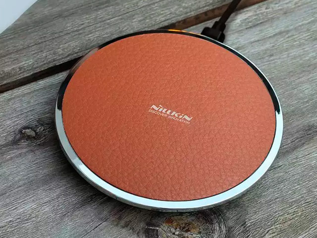 Беспроводное зарядное устройство Nillkin Magic Disk III (коричневое, кожаное, стандарт QI)