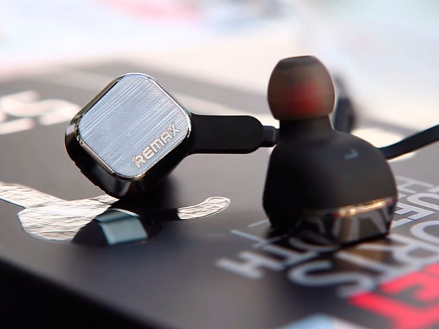 Беспроводные наушники Remax Magnet Sports Bluetooth Headset (черные, пульт/микрофон, 18-23000 Гц)