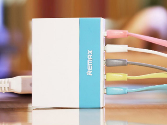 Зарядное устройство Remax USB Charger RU-U1 универсальное (сетевое, 5xUSB, 7.5A, белый/голубой)