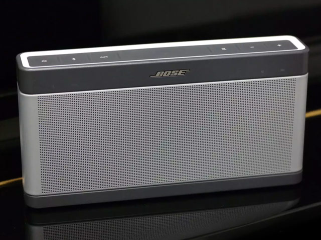 Портативная колонка Bose SoundLink III (серебристая, беcпроводная, стерео 2.1)