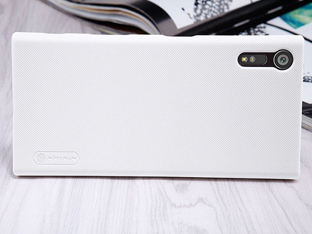 Чехол Nillkin Hard case для Sony Xperia XZ (белый, пластиковый)