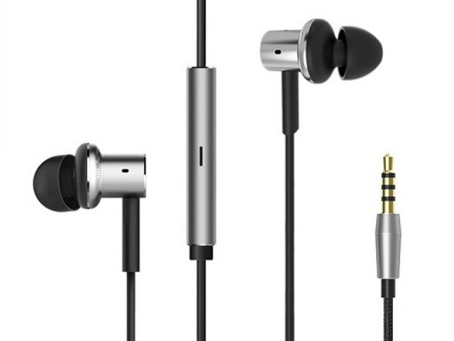 Наушники Xiaomi Mi In-Ear Headphones Pro универсальные (серебристые, пульт/микрофон, 20-20000 Гц)