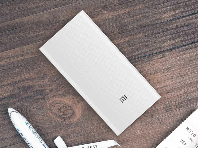 Внешняя батарея Xiaomi Mi Power Bank универсальная (20000 mAh, белая)