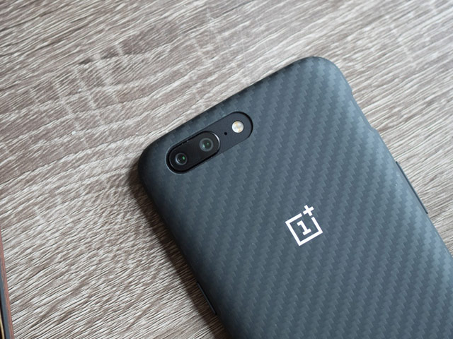 Чехол OnePlus Karbon Bumper Case для OnePlus 5 (черный, карбон)