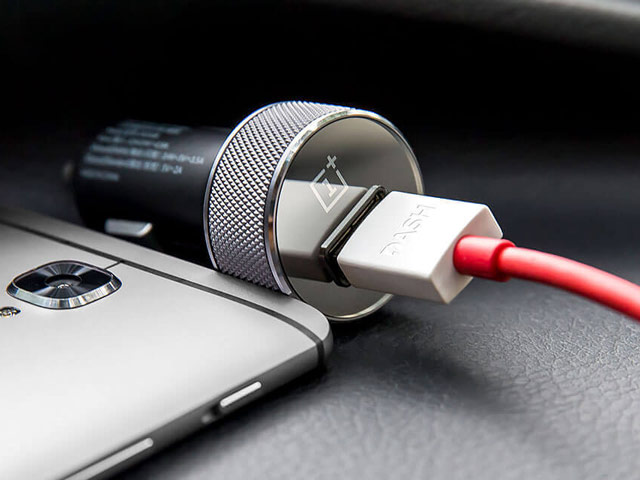 Зарядное устройство OnePlus Dash Car Charger универсальное (автомобильное, 3.5A, черное)
