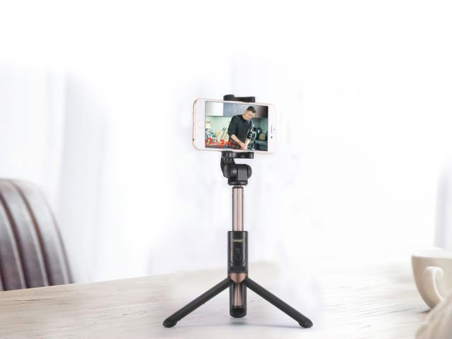 Монопод Remax Tripod Selfie Bluetooth Stick P9 универсальный (черный, беспроводной)