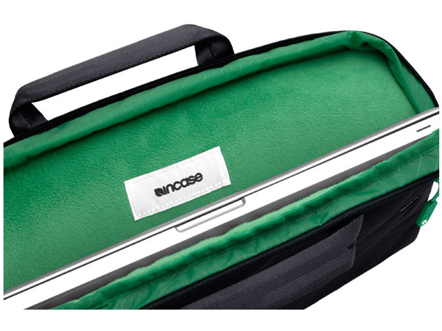 Сумка Incase Nylon Sling Sleeve для MacBook Pro 13