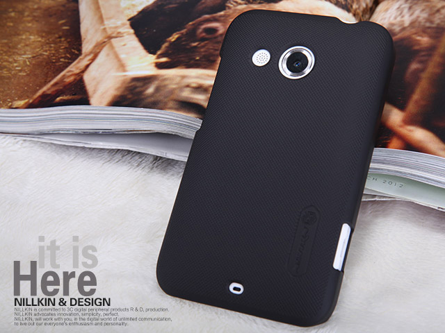 Чехол Nillkin Hard case для HTC Desire 200 (черный, пластиковый)