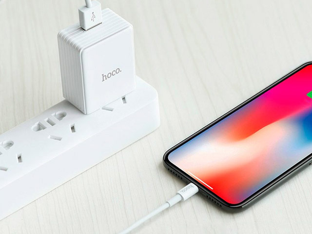 Зарядное устройство Hoco Intelligent Charger C34A универсальное (сетевое, 18W, Quick Charge 3.0, белое)