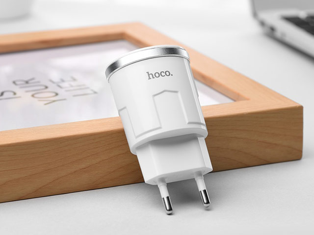 Зарядное устройство Hoco Mini Portable Charger C37A универсальное (сетевое, 2.4A, белое)
