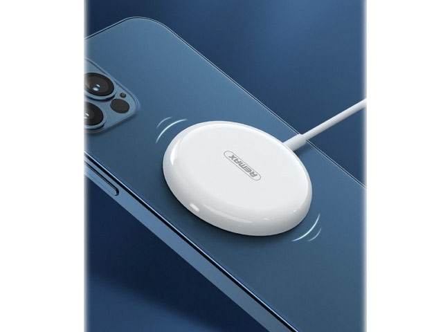 Беспроводное зарядное устройство Remax Magka Series Wireless Charger RP-W27 (белое, магнитное, Fast Charge 15W, стандарт QI)