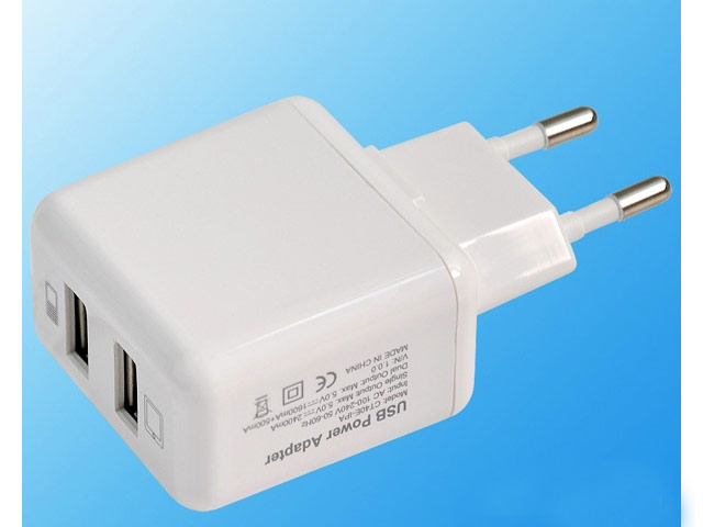 Зарядное устройство Yotrix USB Power Adapter универсальное (сетевое, 2.4A, 2xUSB, белое)